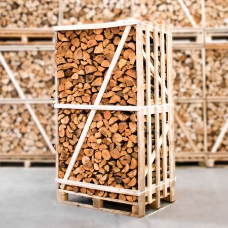 pallet of kiln-dried split althe firewood 25cm